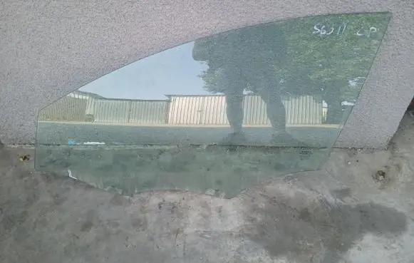 Volvo S60 Front door window glass four-door