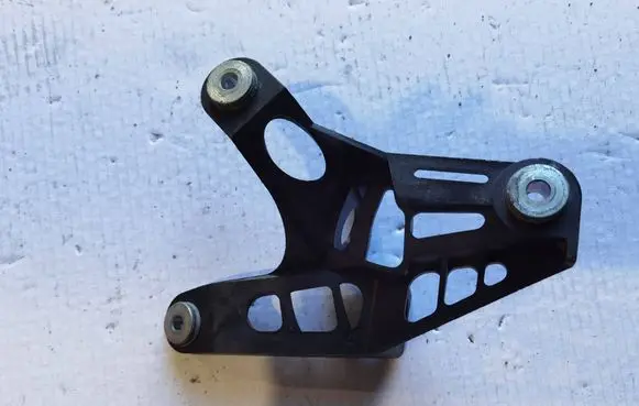 Volkswagen PASSAT B7 Gear shift cable bracket 1K0711789G