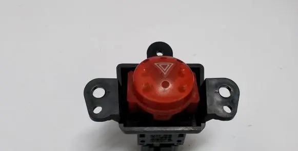 Nissan Almera Tino Hazard light switch 06016