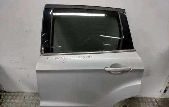 Ford Kuga II Rear door