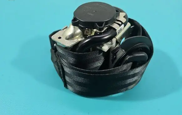 Skoda Fabia Mk3 (NJ) Front seatbelt 626732500F IMPRK1477323