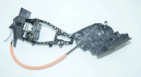 BMW 5 G30 G31 G38 Front door lock 7477685 9881773 51217477685