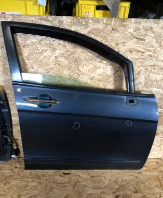Honda FR-V Front door