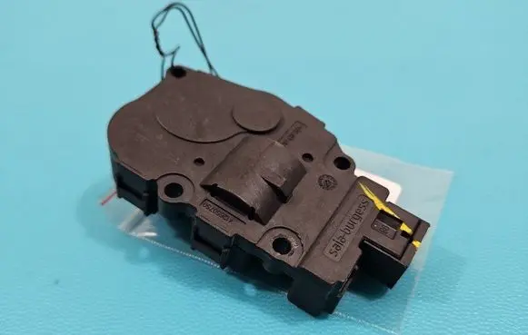 Volvo V40 A/C air flow flap actuator/motor 19E616AA IMPRK1485927