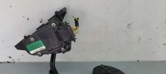 Audi A8 S8 D3 4E Accelerator throttle pedal 4E2723523C