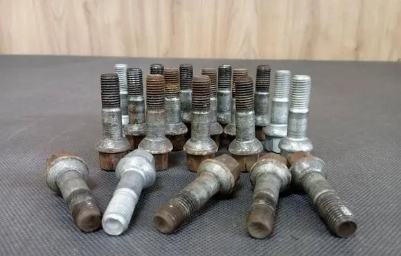 Mercedes-Benz CLK A209 C209 Nuts/bolts