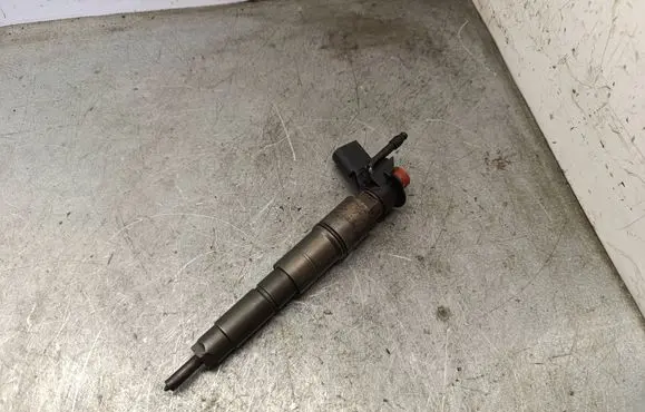 BMW X3 E83 Fuel injector 0445115077