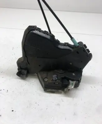 Toyota Corolla E120 E130 Front door lock