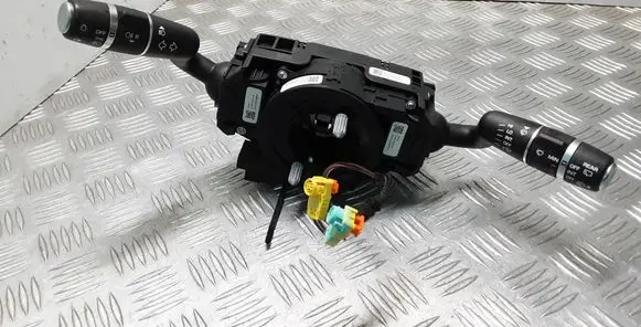 Wiper turn signal indicator stalk/switch