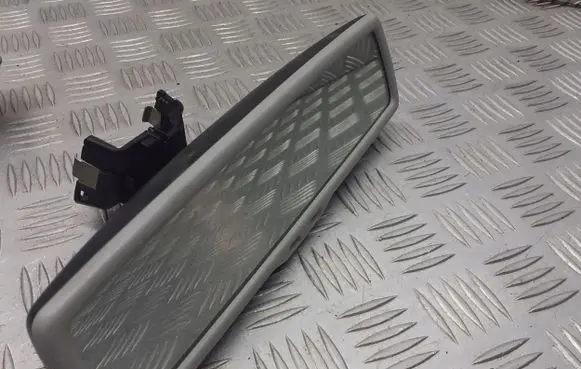 Volkswagen PASSAT B6 Rear view mirror (interior) E11015625