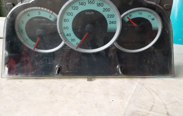 Toyota Corolla Verso AR10 Speedometer (instrument cluster) 838000F091