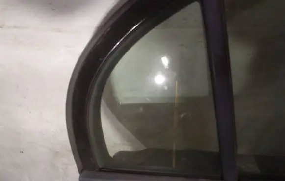 Honda Civic Rear vent window glass as2