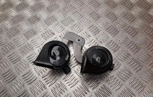 BMW 5 G60 Horn signal 7011169
