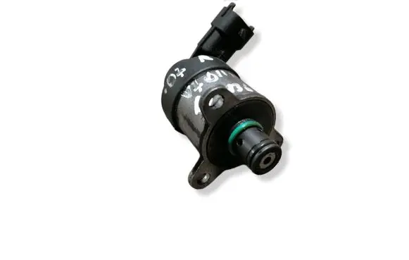 Volvo V70 Fuel pressure regulator 0928400573