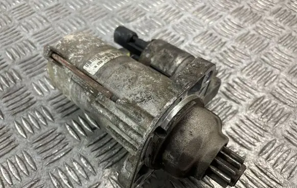Volkswagen PASSAT B6 Starter motor 02M911023N TS18E3 2501083131