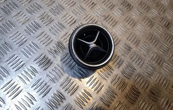 Mercedes-Benz CLA C117 X117 W117 Dash center air vent grill A1178300354