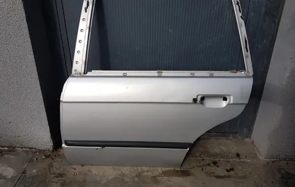 BMW 3 E30 Rear door
