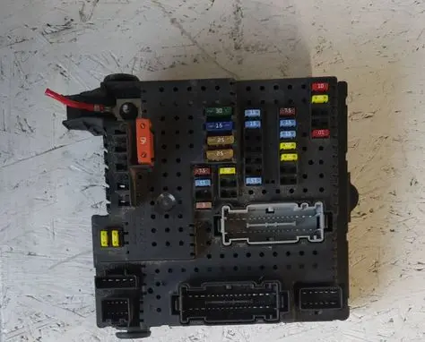 Volvo XC90 Fuse box set 28080156