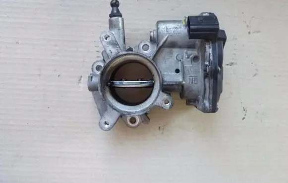 Opel Astra J Throttle body valve 55564164 VD190