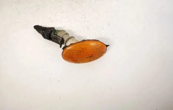 Opel Corsa B Front fender indicator light 90386318