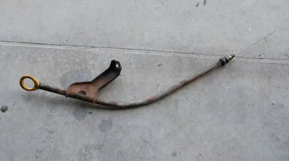 Toyota Land Cruiser (J150) Oil level dip stick 