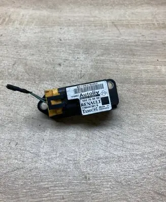 Renault Scenic I Airbag deployment crash/impact sensor 7700437301B 550759800