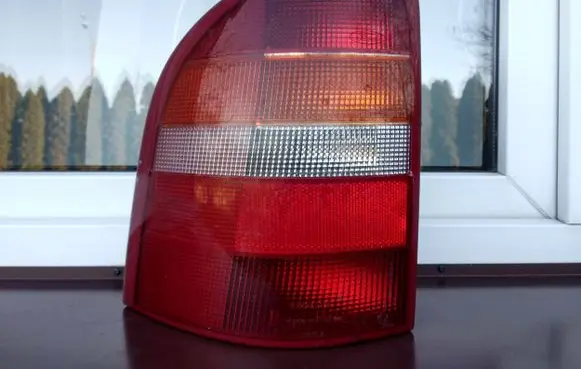 Ford Mondeo MK II Rear/tail lights