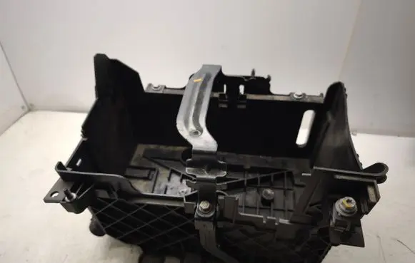 Renault Trafic III (X82) Battery box tray T06009A180