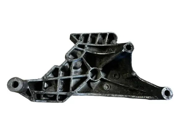 Volkswagen Golf V Engine mounting bracket 03G199207F