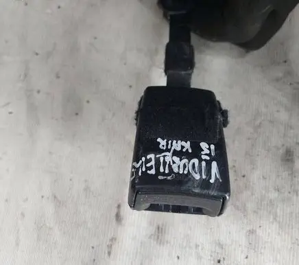 Rear seatbelt buckle