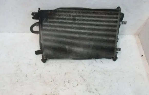 Ford Mondeo Mk III Coolant radiator