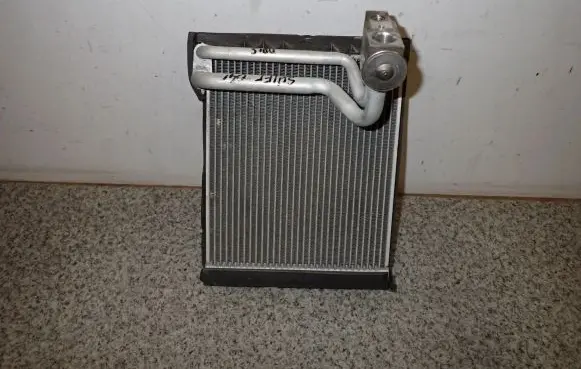 Suzuki Swift I Air conditioning (A/C) radiator (interior) 