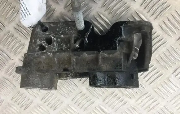 Volvo V50 Engine mounting bracket 3m516030ae 3m51-6030-ae