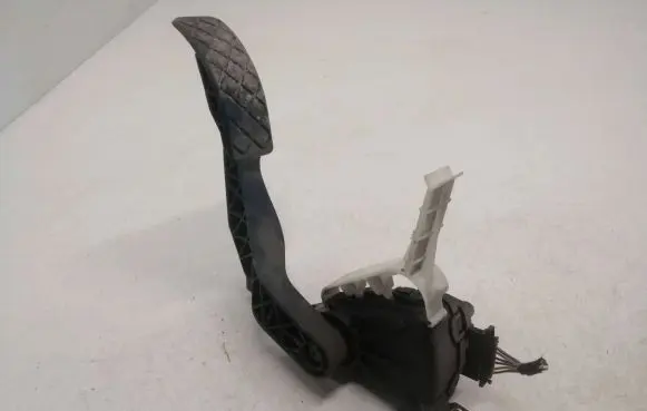 Audi A3 S3 8L Accelerator throttle pedal 1J1721503H 6PV00777001