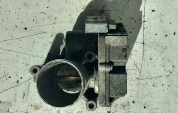 Renault Scenic II - Grand scenic II Throttle valve A2C53107575