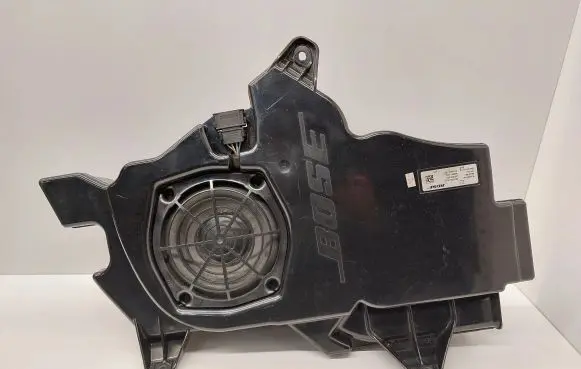 Audi A3 S3 8P Subwoofer speaker 8P3035382C