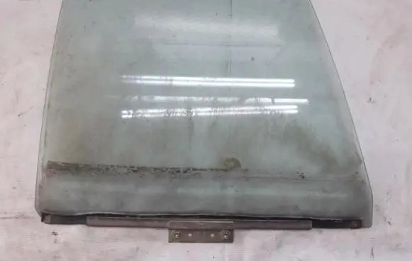 Renault 19 Rear door window glass