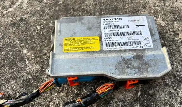 Volvo XC70 Airbag control unit/module P31295676 31295676 0285010709