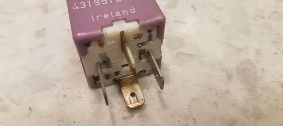 Audi A4 S4 B5 8D Other relay 431951253G