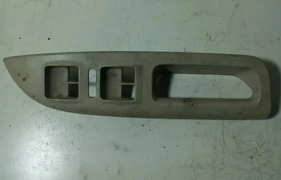 Skoda Octavia Mk2 (1Z) Front door window switch trim 1Z2867172
