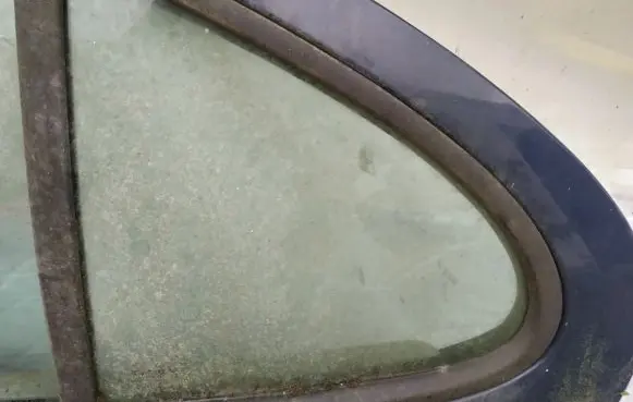 Renault Megane I Rear vent window glass 