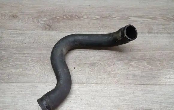 Volvo V70 Engine coolant pipe/hose 3345719