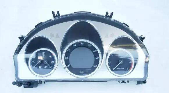 Mercedes-Benz C W204 Speedometer (instrument cluster) A2049004402 A2044403211
