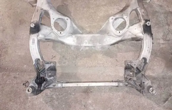 BMW 6 F12 F13 Front subframe 6797643 ENAC42100