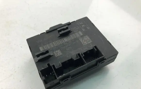 Skoda Superb B6 (3T) Other control units/modules 5Q0959395E