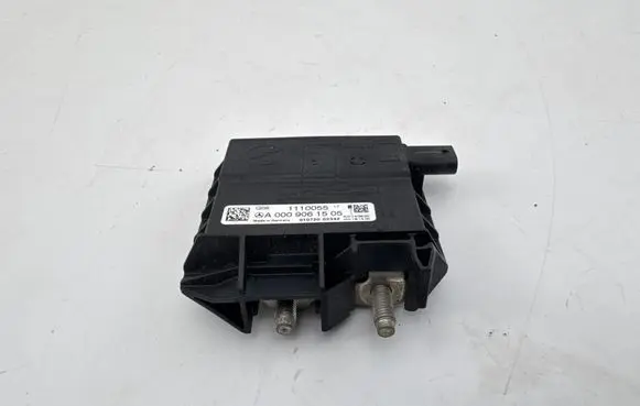 Mercedes-Benz C W205 Battery relay fuse A0009061505 1110055 01072002342