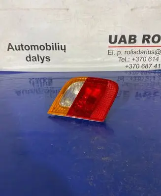 Tailgate rear/tail lights