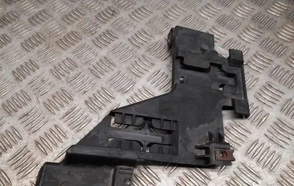 Audi Q5 SQ5 Headlight/headlamp mounting bracket 1000717075