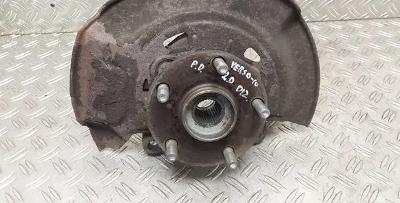 Toyota Verso Front wheel hub
