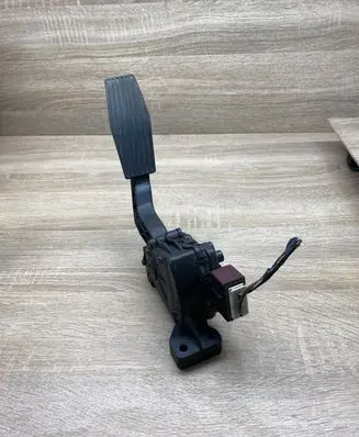 Opel Vectra C Accelerator throttle pedal 9186724 6PV008322